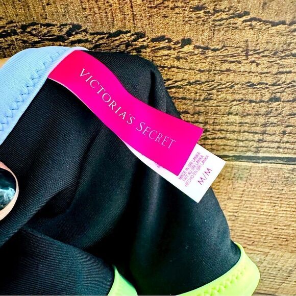 NWOT Victoria’s Secret Beach Sexy Cut Out One Piece Bathing Suit - Picture 9 of 9